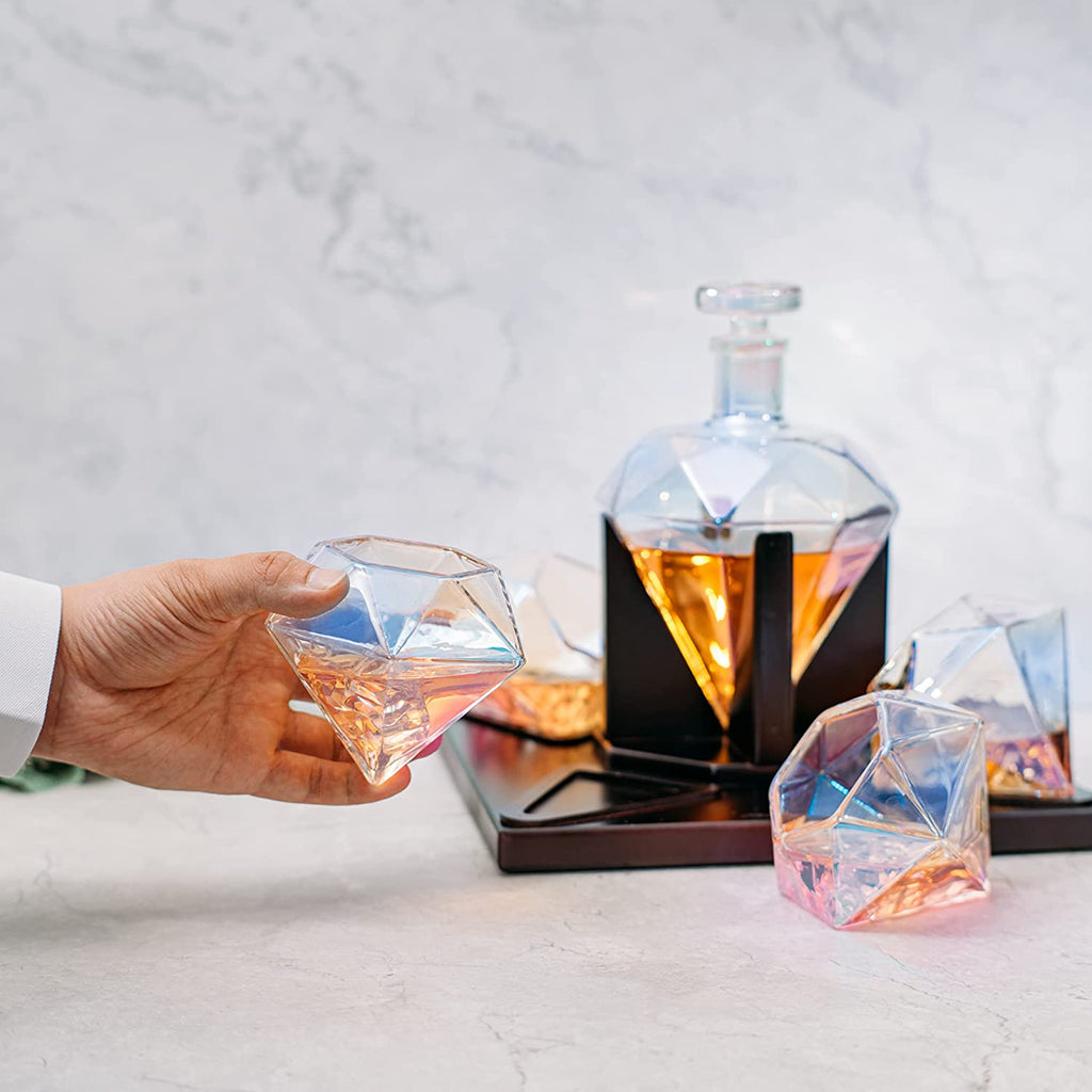 Diamond Whiskey and Wine Decanter with 4 Glasses, 750 ml