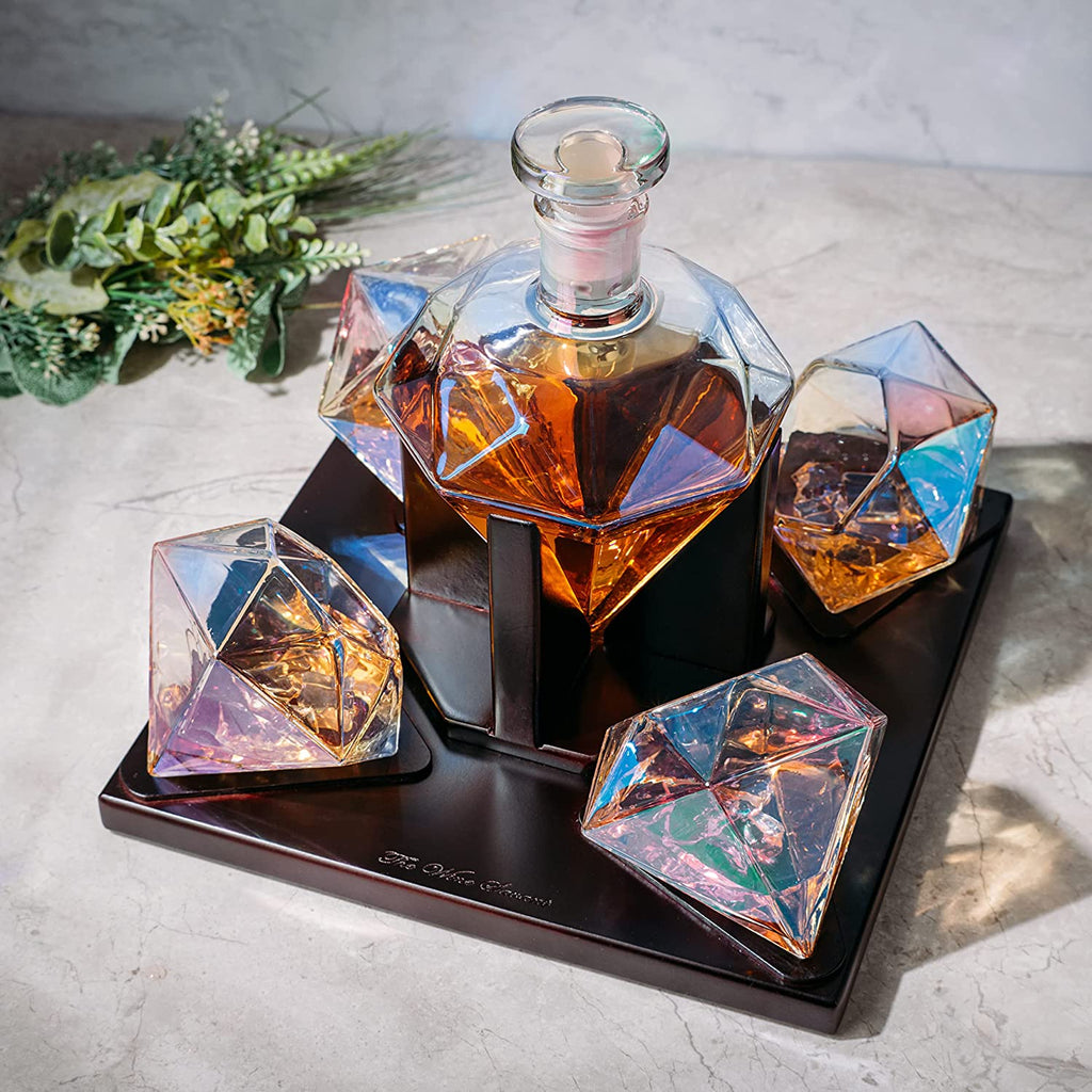 Diamond Whiskey and Wine Decanter with 4 Glasses, 750 ml