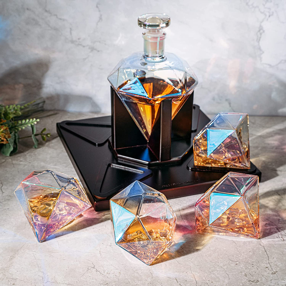 Diamond Whiskey and Wine Decanter with 4 Glasses, 750 ml